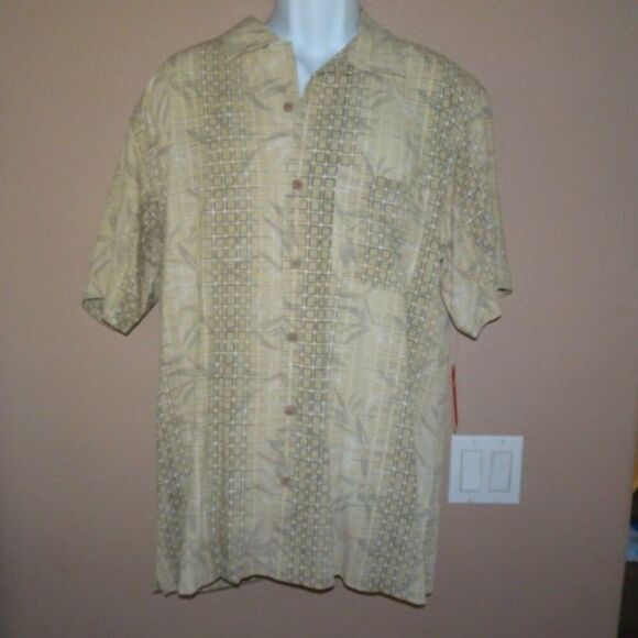 NWT-IZOD Men's Large Short Sleeve Shirt - Picture 1 of 8